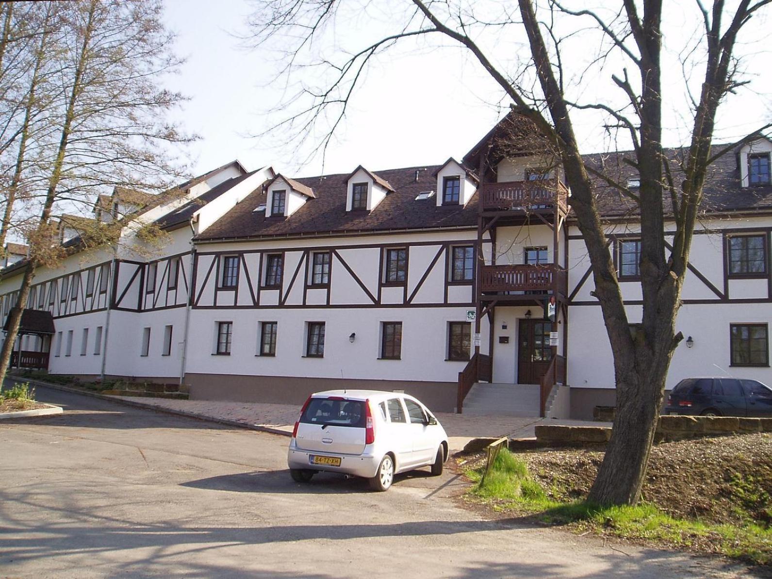 Heřmanice 切斯卡豪斯博大餐厅旅馆酒店 外观 照片